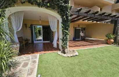 Apartment de 2 chambres à Estepona, Spain No. 781