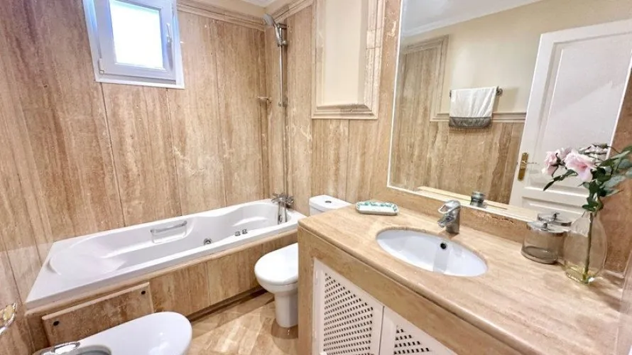 Apartment de 2 chambres à Casares, Spain No. 281 № 4