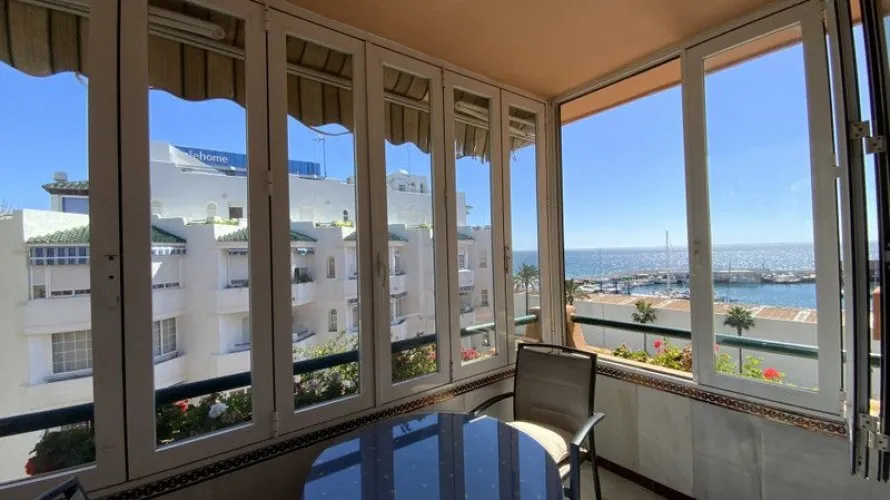 Apartment de 3 chambres à Marbella, Spain No. 356