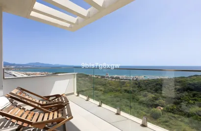 Penthouse de 2 chambres à Manilva, Spain No. 672