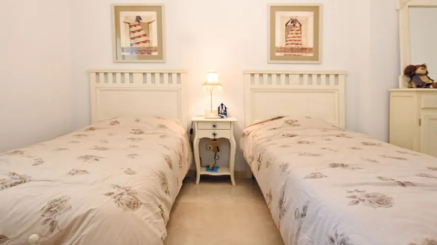 Apartment de 2 chambres à Cortes (San Pedro De Alcantara), Spain No. 789 № 4