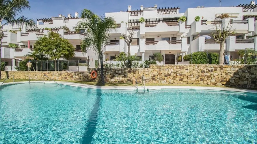 Apartment de 2 chambres à Estepona, Spain No. 665 № 10