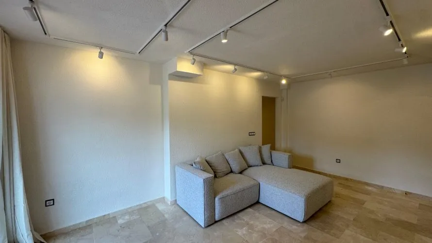 Duplex de 1 chambre à Benahavis, Spain No. 773 № 19