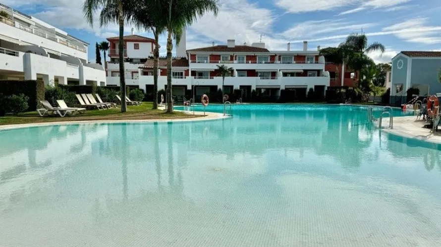 Apartment de 2 chambres à Estepona, Spain No. 415 № 19