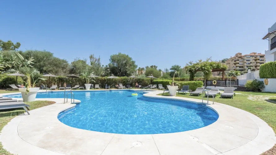 Apartment de 2 chambres à Estepona, Spain No. 466 № 18