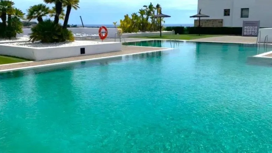 Apartment de 2 chambres à Benahavis, Spain No. 557 № 4