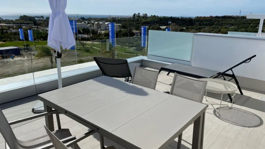 Penthouse de 2 chambres à Estepona, Spain No. 499 № 3