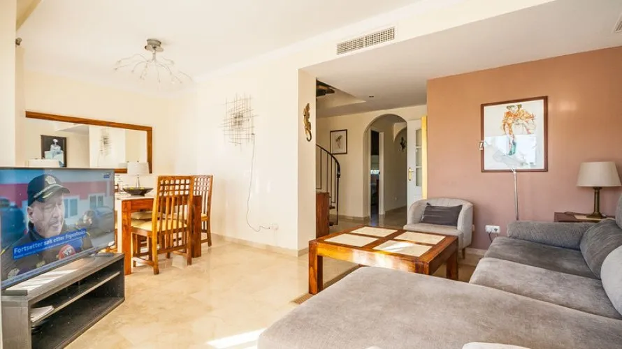 Duplex de 2 chambres à Marbella, Spain No. 621 № 3