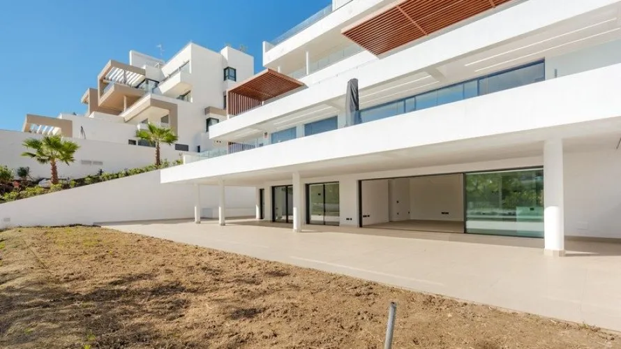 Apartment de 2 chambres à Estepona, Spain No. 296 № 24