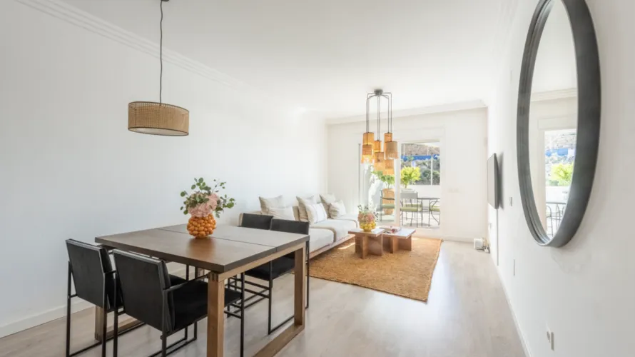 Apartment de 2 chambres à Benahavis, Spain No. 529 № 1