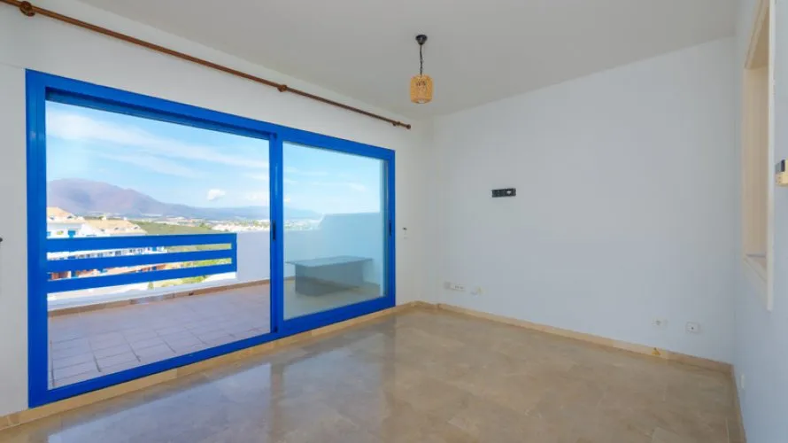 Duplex de 2 chambres à Manilva, Spain No. 410 № 8