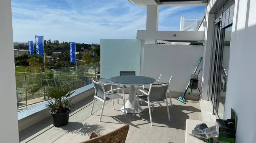 Penthouse de 2 chambres à Estepona, Spain No. 499 № 1