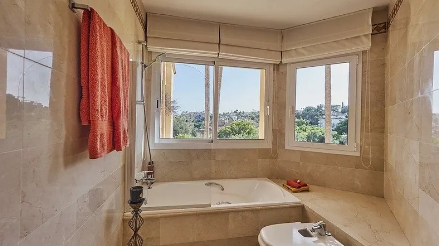 Apartment de 2 chambres à Marbella, Spain No. 716 № 22