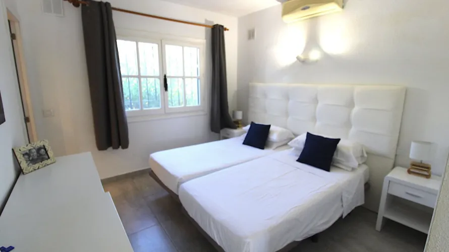 Apartment de 2 chambres à Estepona, Spain No. 783 № 3