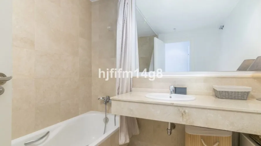 Apartment de 2 chambres à Marbella, Spain No. 587 № 14