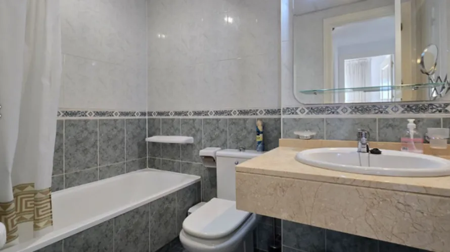 Apartment de 2 chambres à Marbella, Spain No. 793 № 16