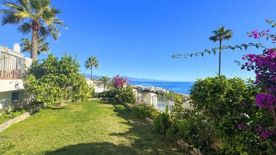 Duplex de 4 chambres à Casares, Spain No. 554 № 27