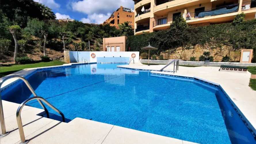 Apartment de 2 chambres à Mijas Costa, Spain No. 750 № 2