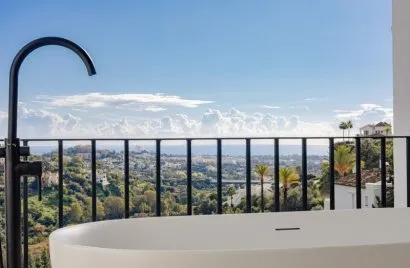 Apartment de 3 chambres à Benahavis, Spain No. 566