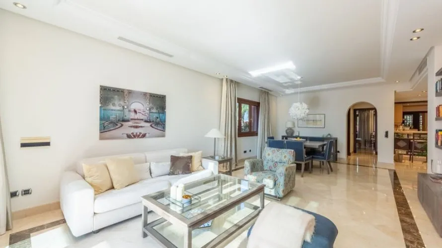 Duplex de 3 chambres à Estepona, Spain No. 244