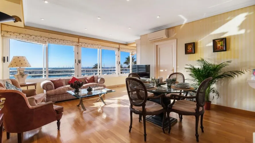 Apartment de 128m² à Torrevieja, Spain No. 1594 № 1