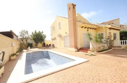 Apartment de 4 chambres à Playa Flamenca II, Espagne No. 1376