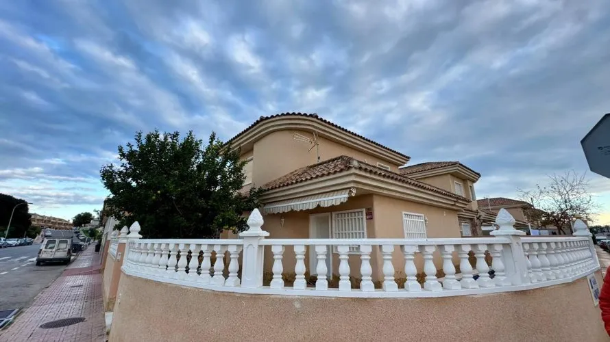 Apartment de 3 chambres à Torrevieja, Espagne No. 1639 № 22