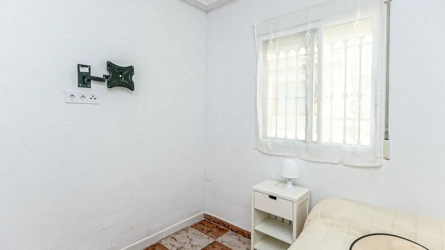 Apartment de 74m² à Playa Flamenca II, Spain No. 1720 № 12