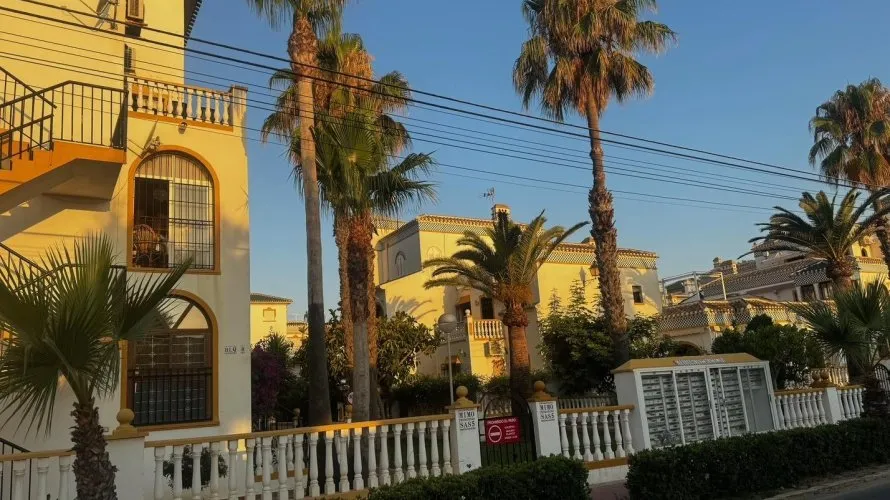 Apartment de 3 chambres à Torrevieja, Espagne No. 1487 № 3