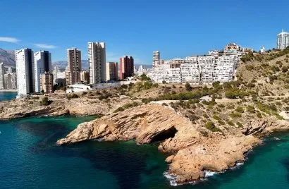 Penthouse de 2 chambres à Benidorm, Espagne No. 1090