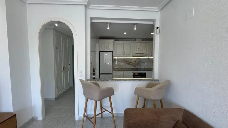 Apartment de 2 chambres à Alicante, Espagne No. 1675 № 5