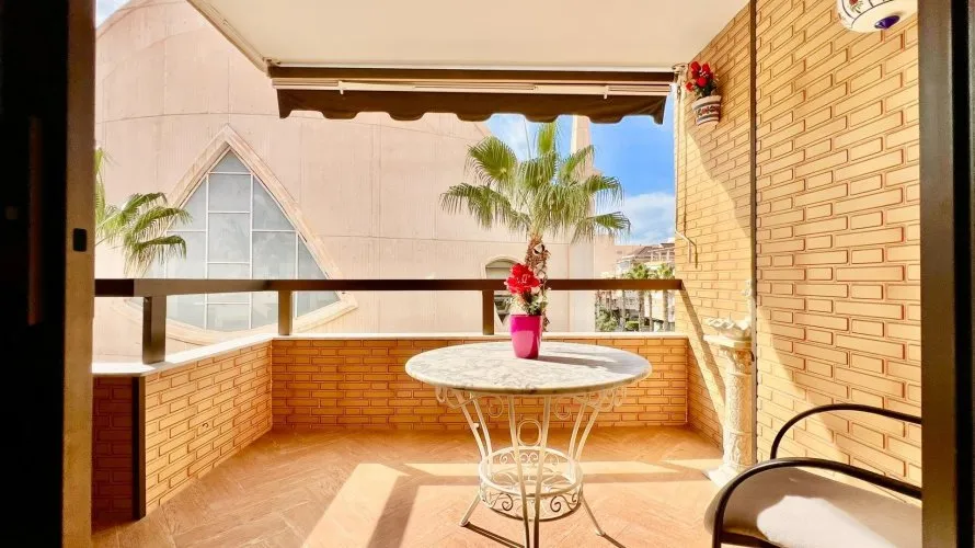 Apartment de 3 chambres à Torrevieja, Espagne No. 1114 № 12