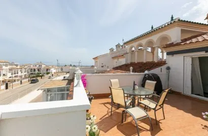 Penthouse de 89m² à Torrevieja, Espagne No. 1702