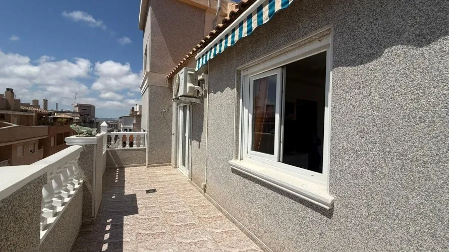 Penthouse de 2 chambres à Torrevieja, Espagne No. 1753 № 2
