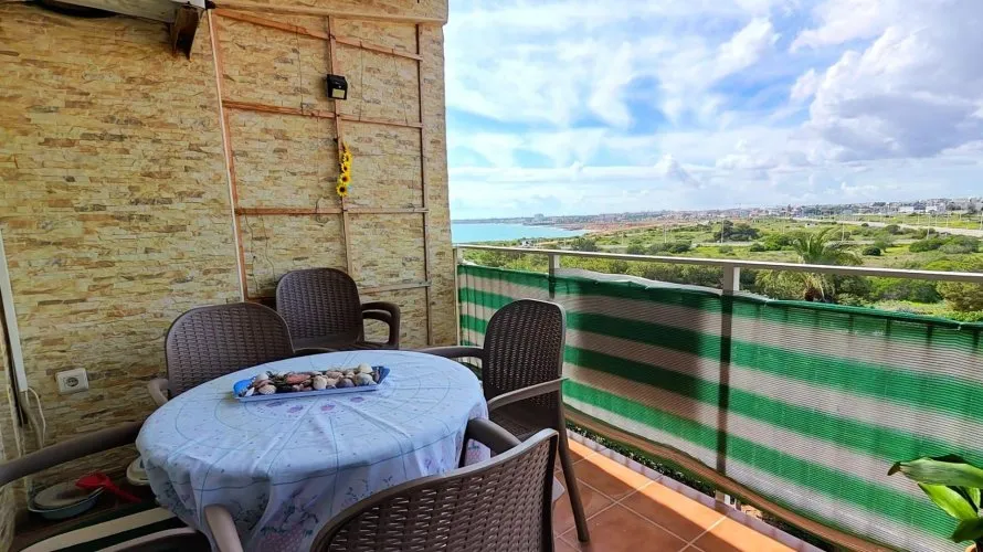 Apartment de 2 chambres à Torrevieja, Espagne No. 1638
