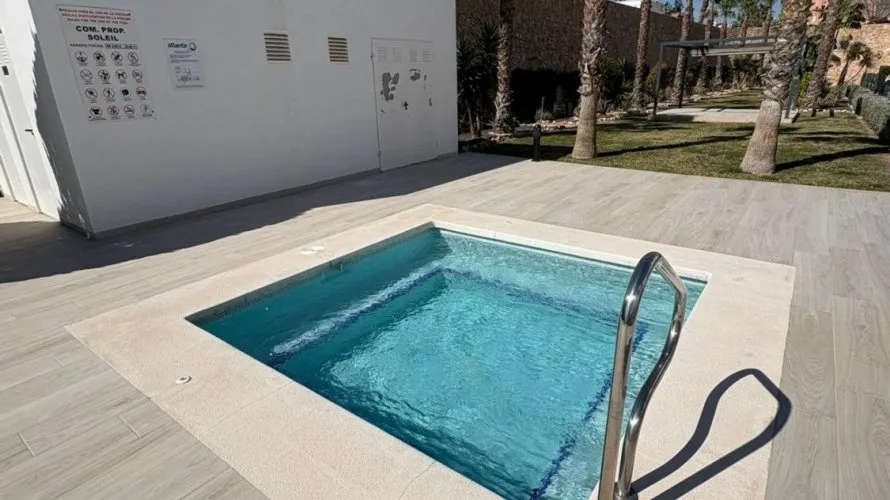 Apartment de 2 chambres à Villamartin, Espagne No. 1613 № 1