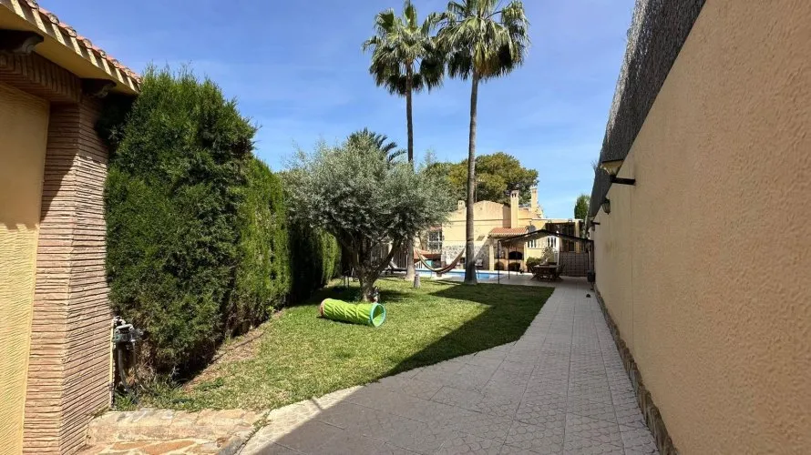 Apartment de 4 chambres à Torrevieja, Espagne No. 1705 № 20