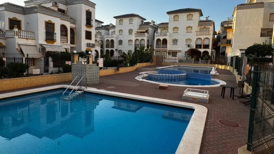 Apartment de 3 chambres à Torrevieja, Espagne No. 1487 № 23