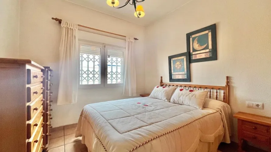 Apartment de 2 chambres à Torrevieja, Espagne No. 1665 № 24