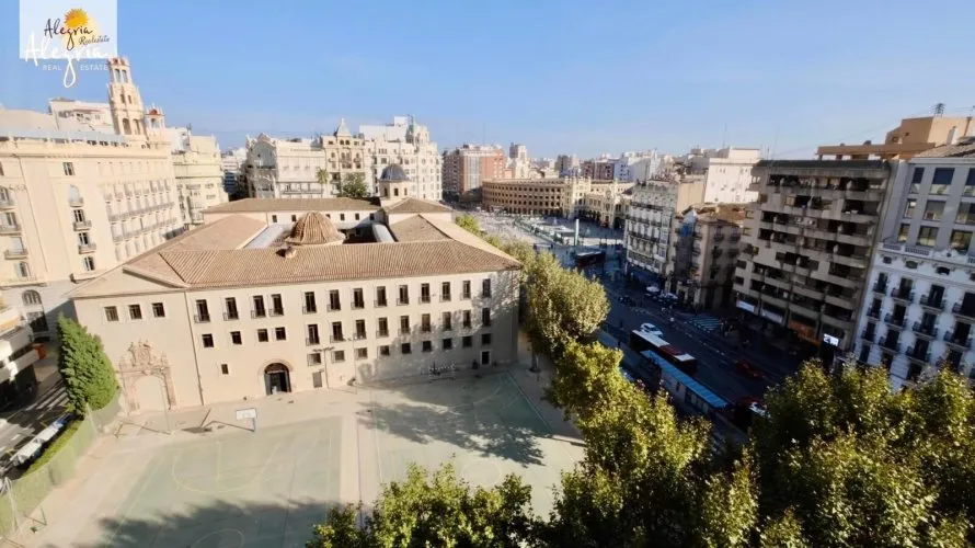 Penthouse de 2 chambres à Valencia, Espagne No. 1816 № 1
