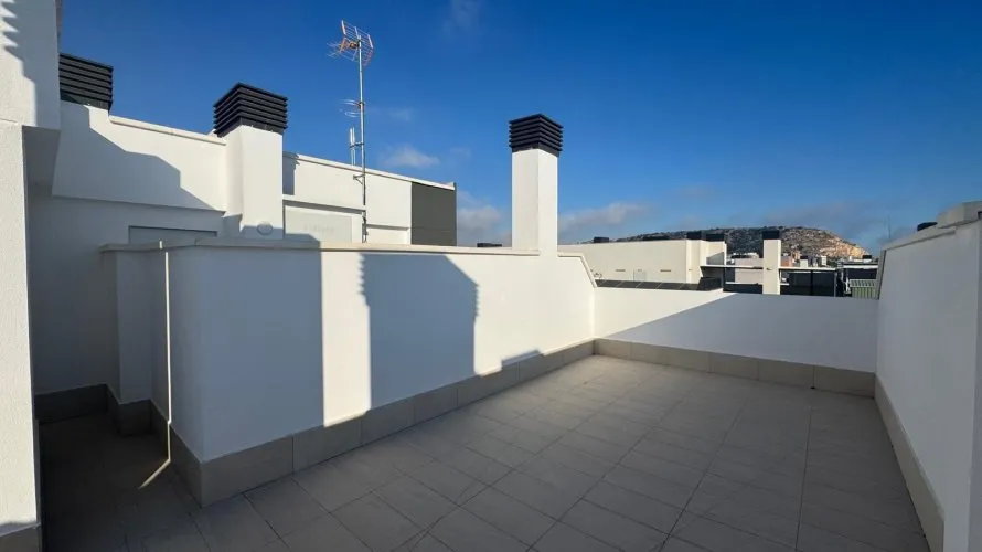 Penthouse de 3 chambres à Alicante, Espagne No. 1884 № 2