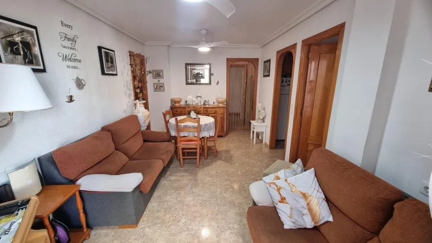 Apartment de 2 chambres à Torrevieja, Espagne No. 2225