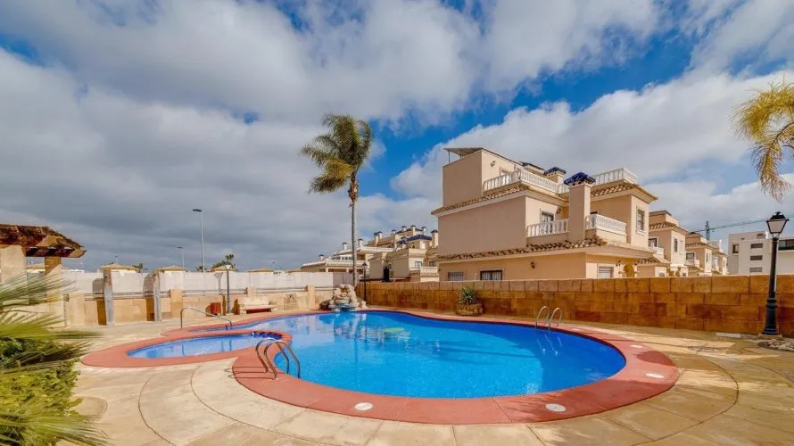 Apartment de 2 chambres à Los Dolses, Espagne No. 2023 № 6
