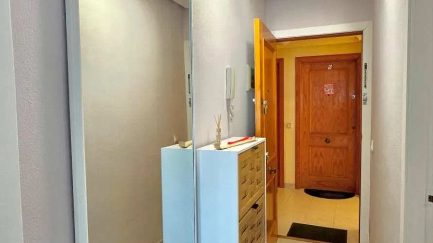 Apartment de 2 chambres à Torrevieja, Espagne No. 2364 № 1