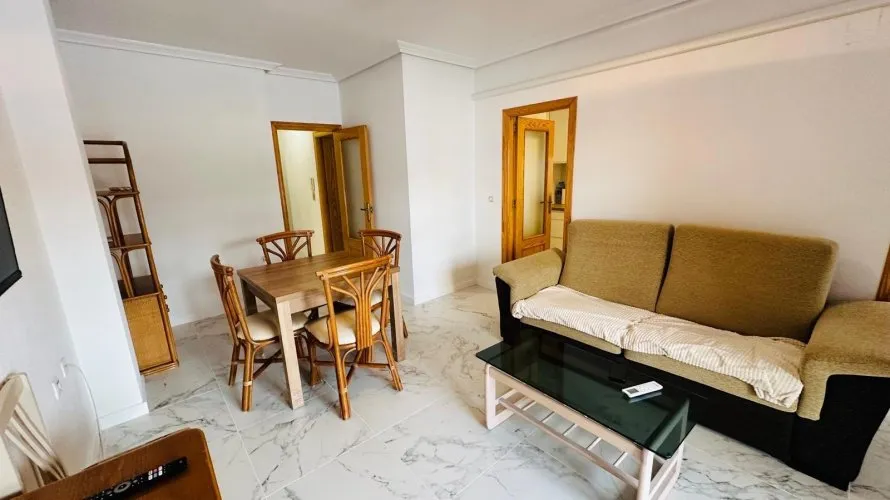 Apartment de 2 chambres à Torrevieja, Espagne No. 2201 № 1