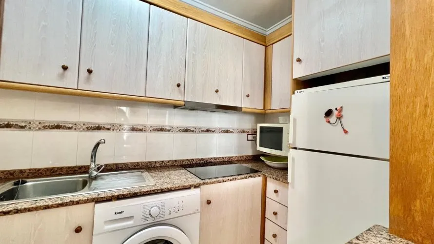 Apartment de 2 chambres à Torrevieja, Espagne No. 2303 № 5