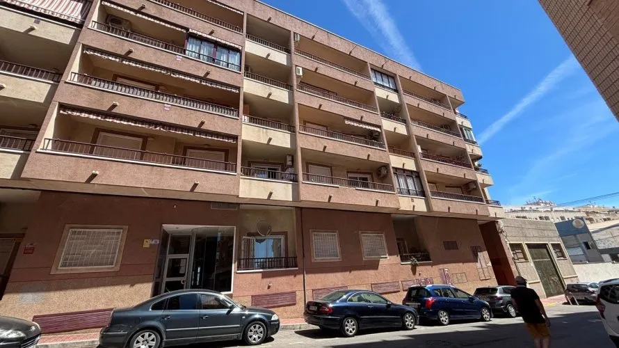 Apartment de 2 chambres à Torrevieja, Espagne No. 2329
