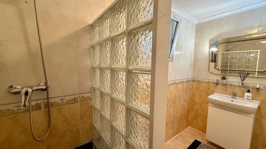 Apartment de 2 chambres à Torrevieja, Espagne No. 2173 № 1