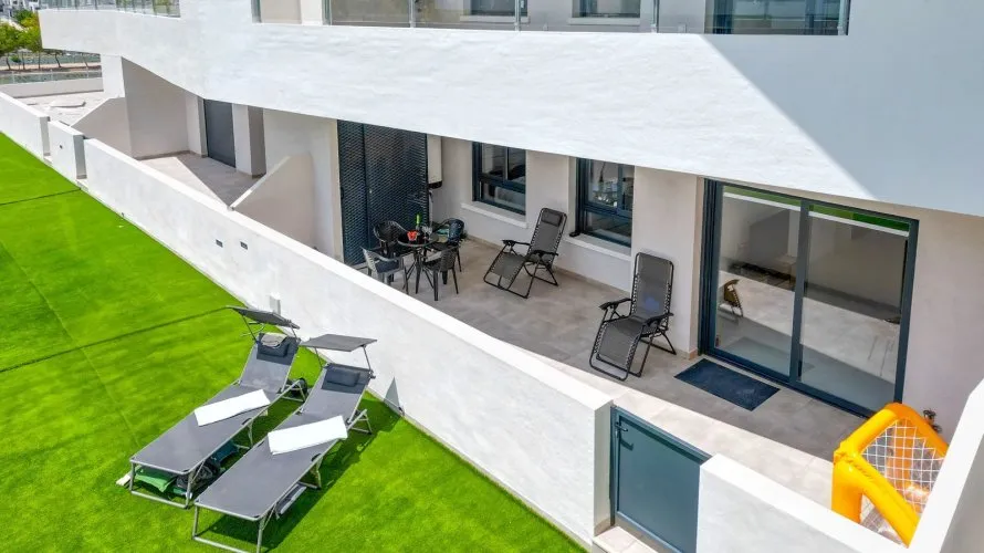 Apartment de 75m² à San Miguel de Salinas, Espagne No. 2157 № 1