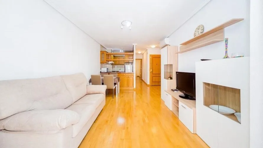 Apartment de 2 chambres à Torrevieja, Espagne No. 2355 № 1